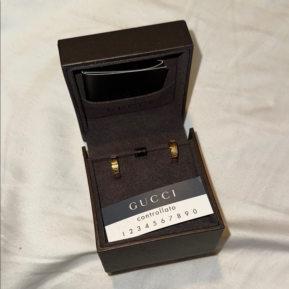 Gucci Gold Cuff Links Elegant Accessories - Picture 1 of 4